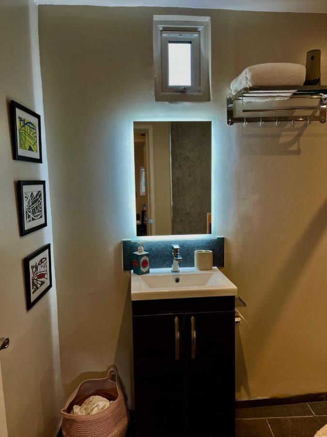 Modern, Gr Floor 1 Bed, Bathroom, Garden & Private Entry With Free Parking Cambridge  Exterior photo